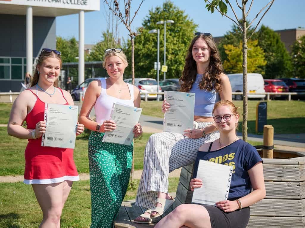 Lowe Sixth Results 0077 1024x768